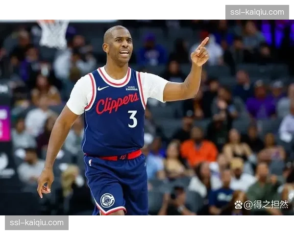 特写：老将克里斯·保罗在凤凰城的最后一个主场比赛？