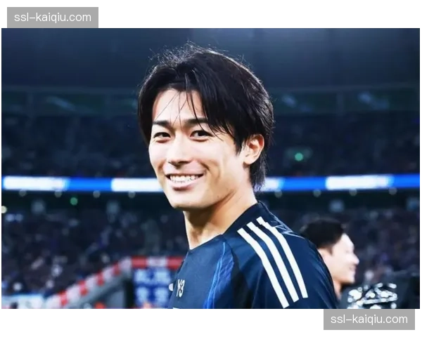 兰斯主帅斯蒂尔赛前发布会确认,日本前锋中村敬斗已恢复全队合练 兰斯主帅斯蒂尔赛前发布会确认,日本前锋中村敬斗已恢复全队合练