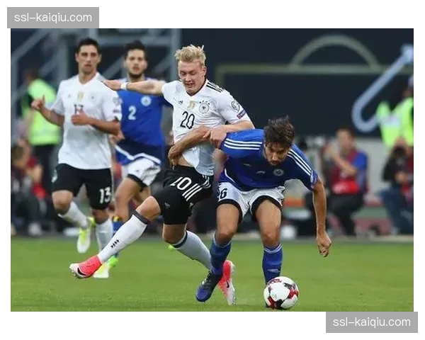 阿里莎·格雷接受专访,谈休赛期技术转型及对新赛季的期待 阿里莎·格雷接受专访,谈休赛期技术转型及对新赛季的期待