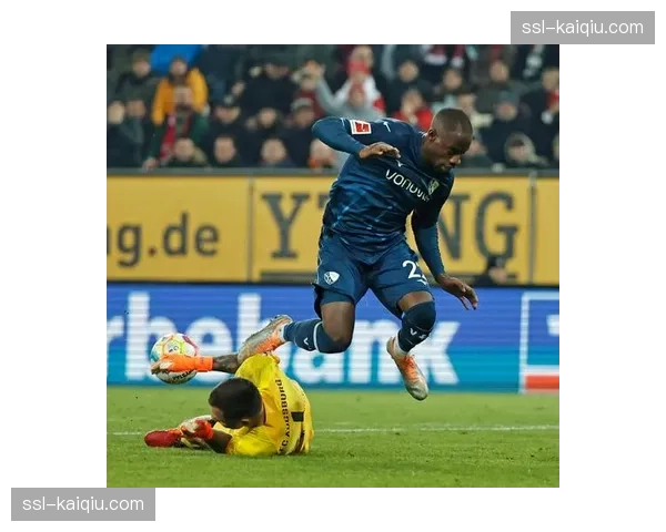 深度复盘:波鸿如何用高效反击击溃奥格斯堡的高位防线 深度复盘:波鸿如何用高效反击击溃奥格斯堡的高位防线